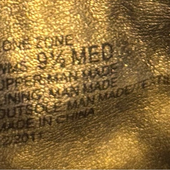 KENNETH COLE REACTION beaded sandles size 9 1/2. - Picture 7 of 9